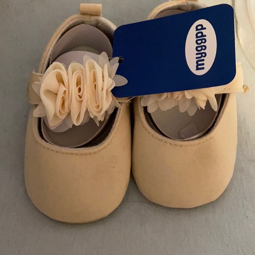 Baby shoes - size 3